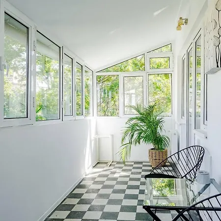 Downtown Jungle Vibes Appartement Boekarest
