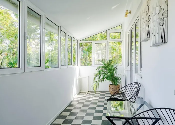 Downtown Jungle Vibes Appartement Boekarest
