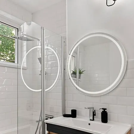 Downtown Jungle Vibes * 布加勒斯特