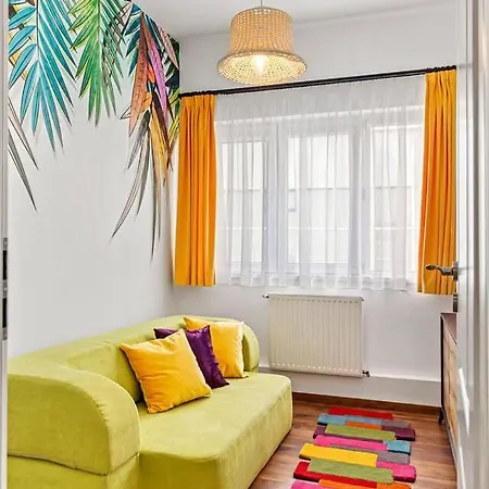 Downtown Jungle Vibes Apartment *