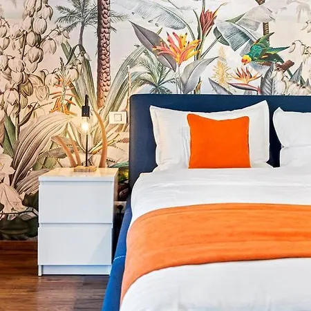 Downtown Jungle Vibes * Boekarest