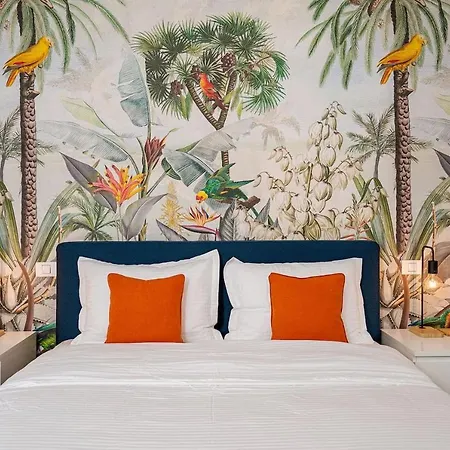 Downtown Jungle Vibes